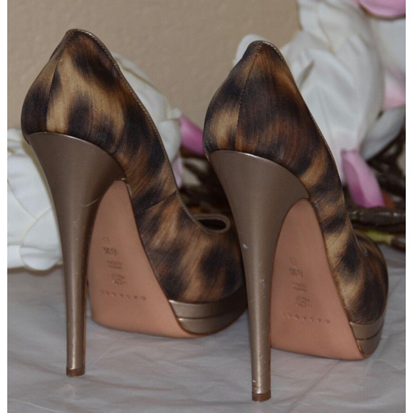 CASADEI Designer Leopard Print Platform Pump High Heels Size 8.5 - Picture 5 of 9
